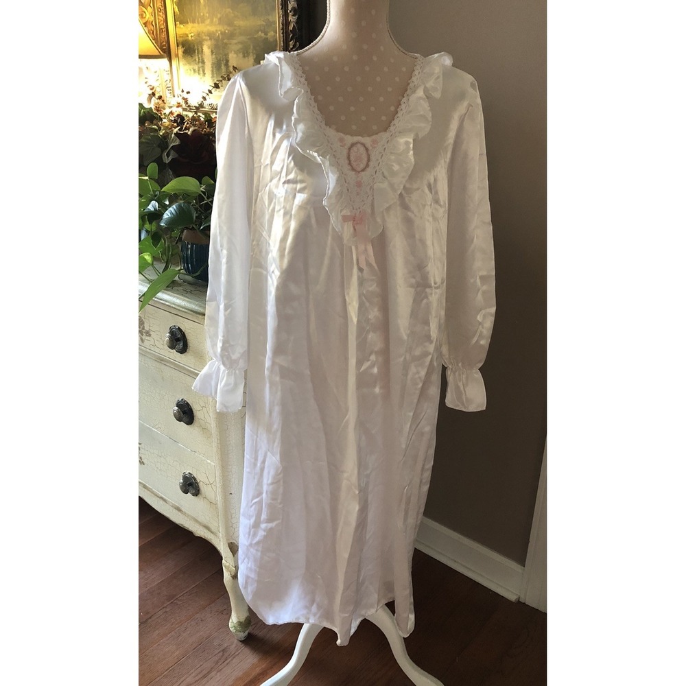 Vtg Nicole Nightgown Lined White Cottagecore Embroidery Lace USA Women's Medium